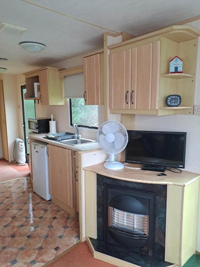 Cosy Caravan At Blackmoor Farm Ludchurch Ngoại thất bức ảnh